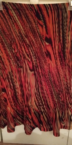 Sunny Leigh Multi Colored Ruffled Neck Top/Skirt Set - Picture 7 of 9